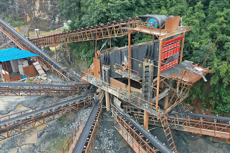 300tph bluestone production line in Changsha, Hunan Province